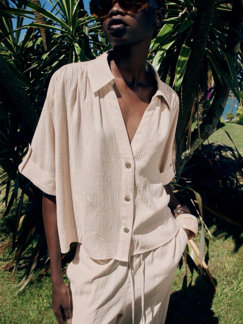 Zara NWT Flowy Textured Short Sleeve Button Down Shirt Ecru M